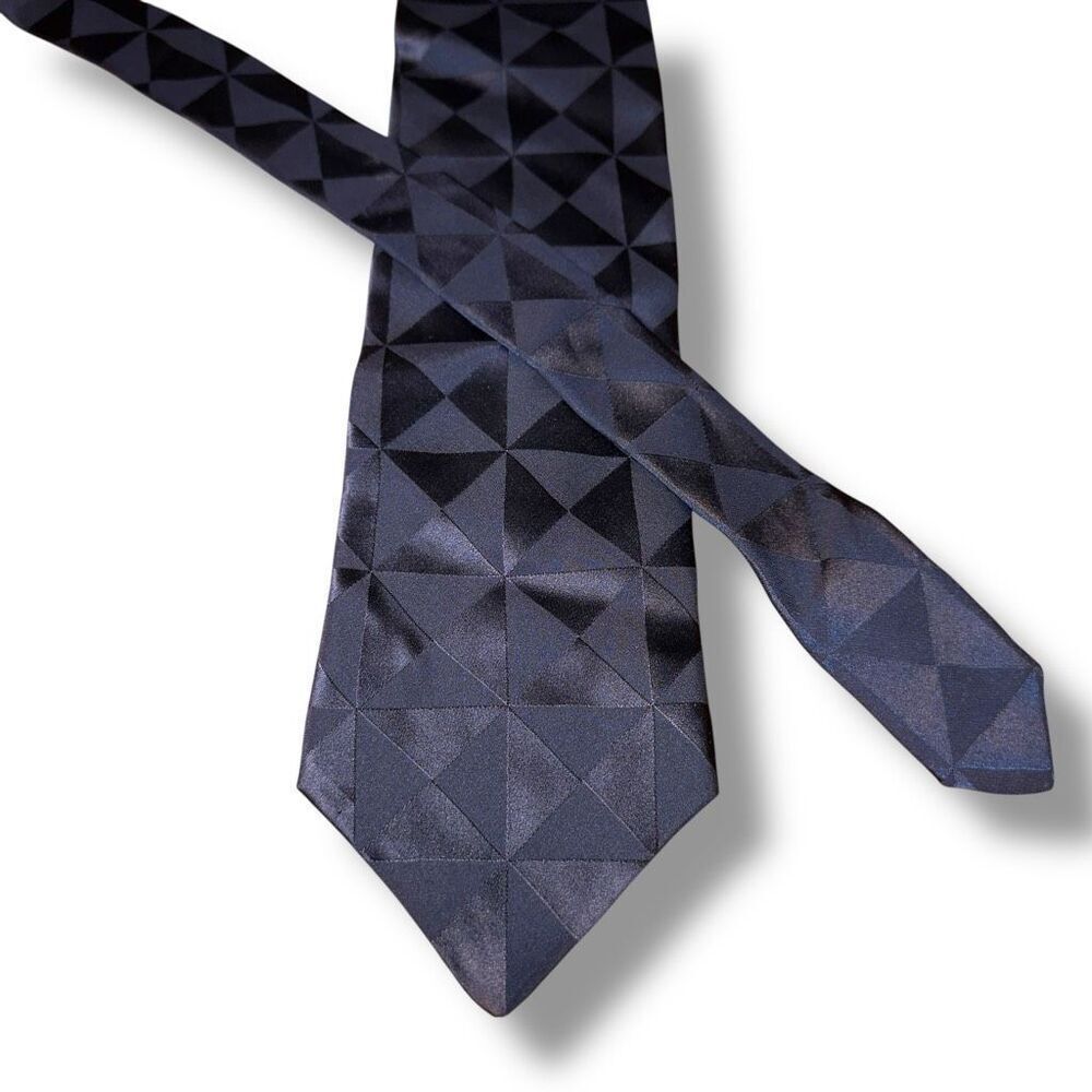 D. Fine Mirage Belagio Navy Blue Starburst Made in Italy Silk Tie